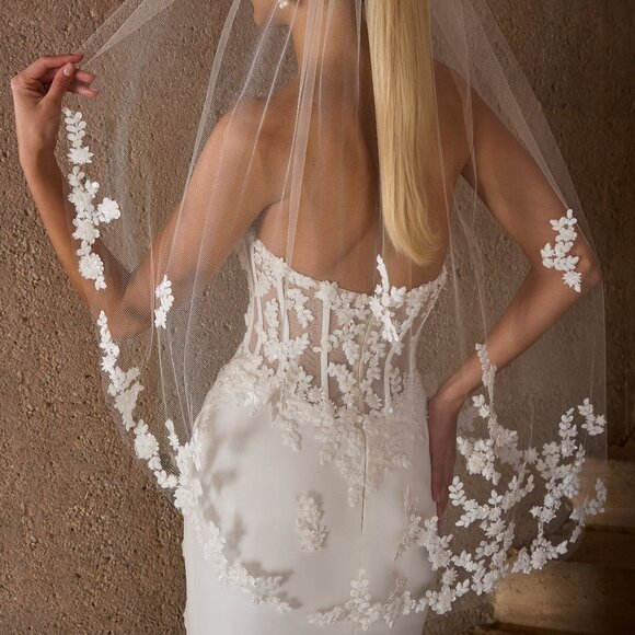 Josset Veil Cathedral - Picture 2 of 2